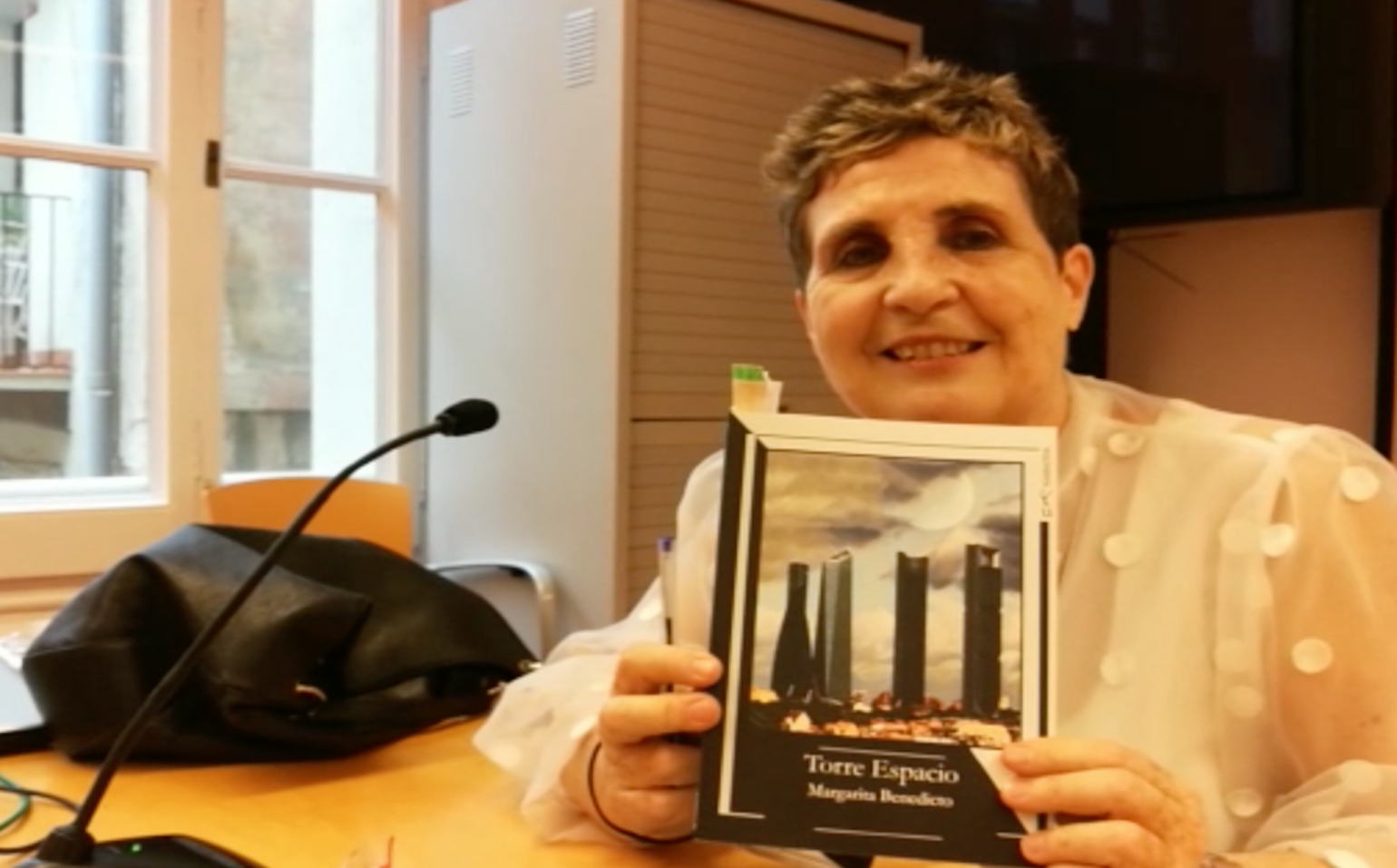 Margarita Benedicto presenta su novela 'Torre Espacio'